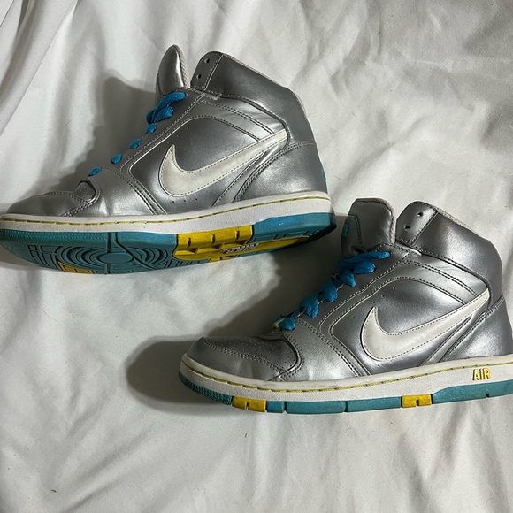 Nike air prestige - silver high tops women’s size 7 - Picture 8 of 9